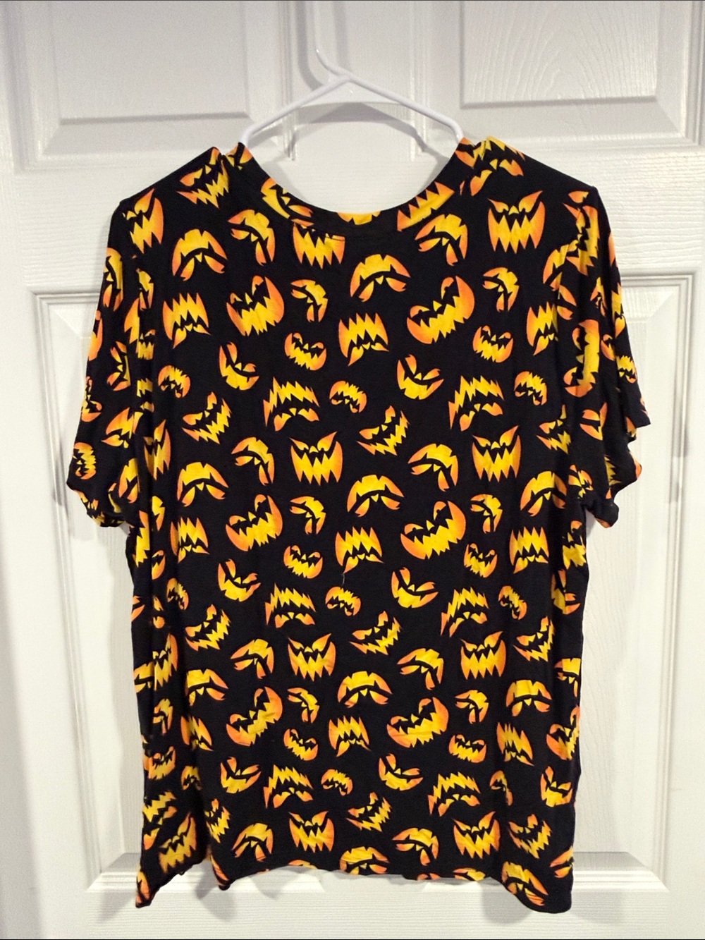 Torrid Super Soft Halloween Pumpkin Print Tee - Black & Orange - Picture 3 of 3